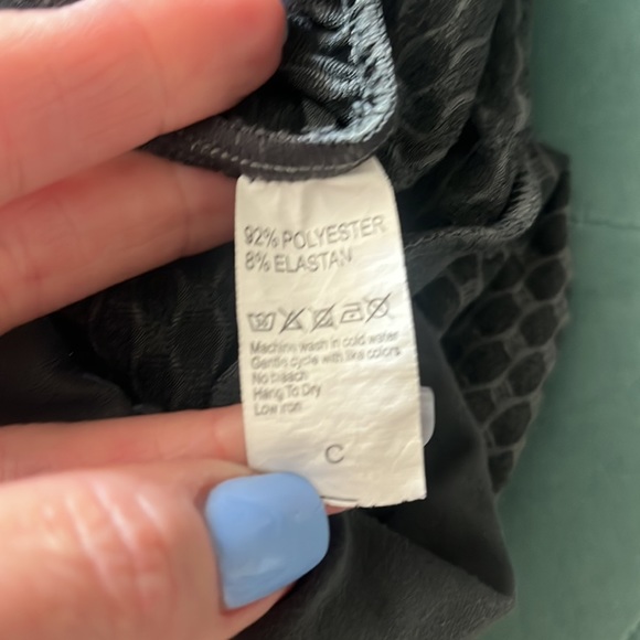 Instagram leggings that make your booty pop! - Picture 5 of 5